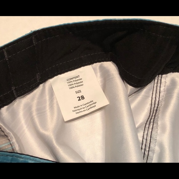 O’Neill Boys Stripe Boardshorts – Size 28 - Picture 6 of 8